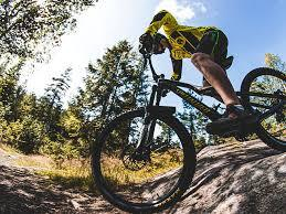 Camping Ain L'Escapade - initiation-vtt-sur-parcours-a-profil-descendant