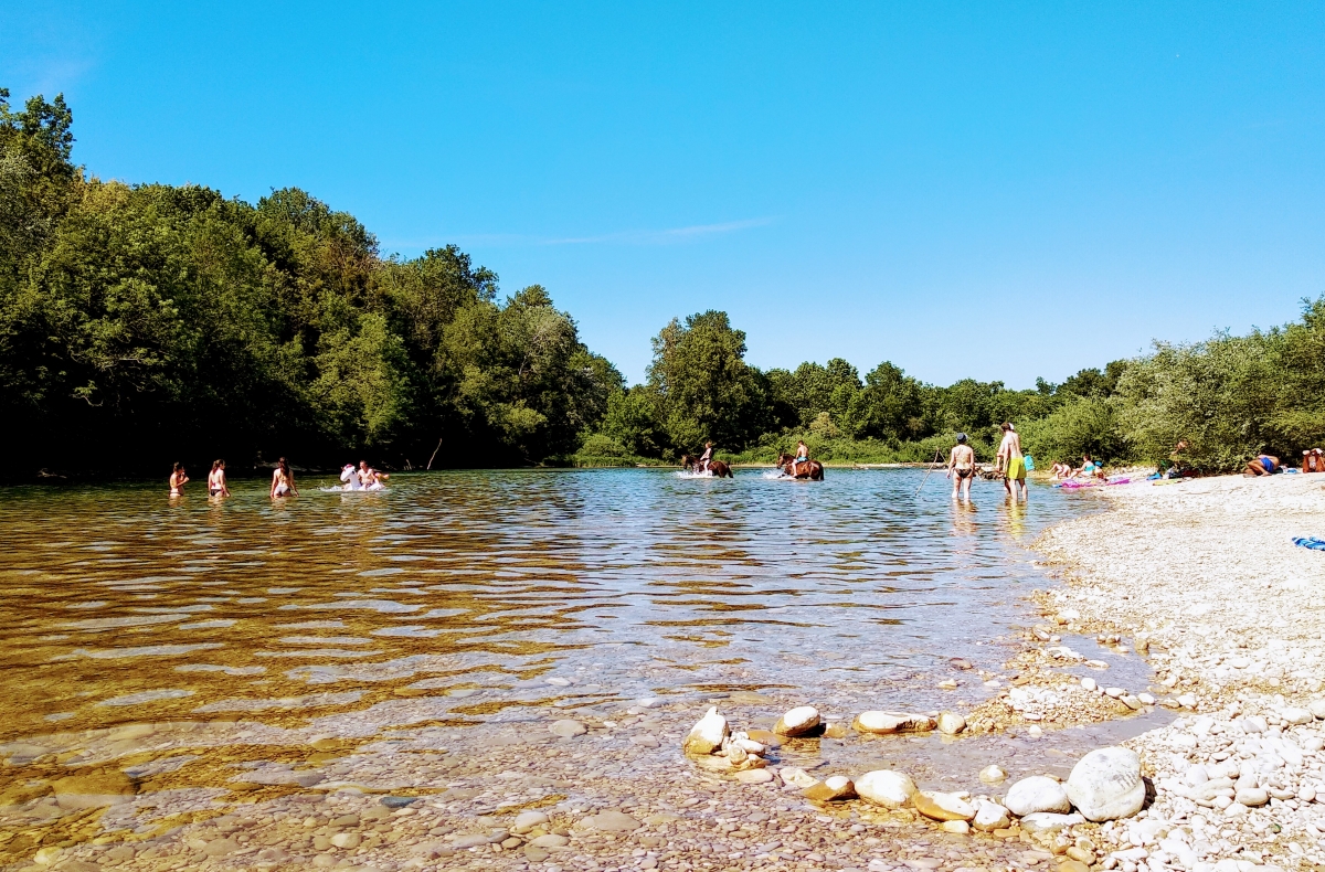 La saison de baignade est ouverte au Camping Ain L'Escapade