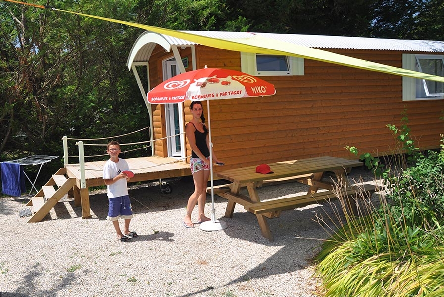 un-emplacement-dans-un-camping-lyon